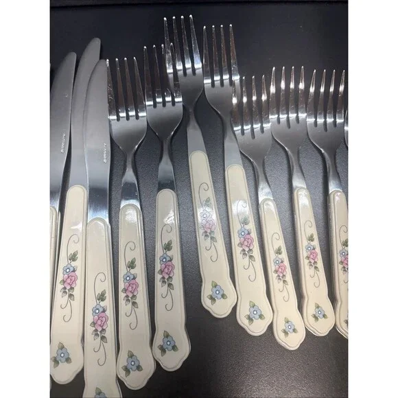 20 Pieces Pfaltzgraff TEA ROSE Stainless Plastic Handle Flatware EUC - Picture 4 of 6